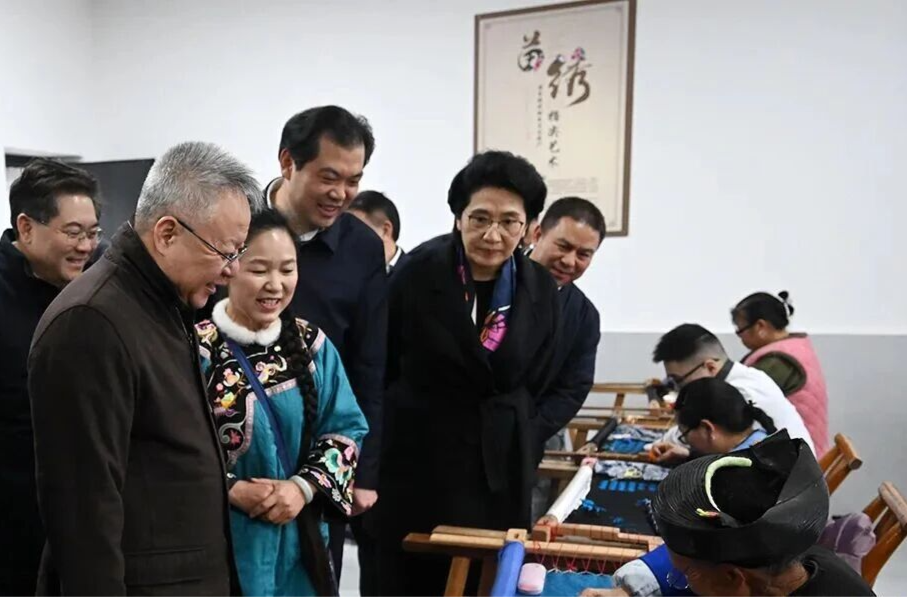 沈晓明赴湘西州调研