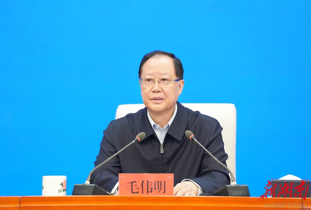 毛伟明：以时时放心不下的责任感 筑牢高质量发展安全根基