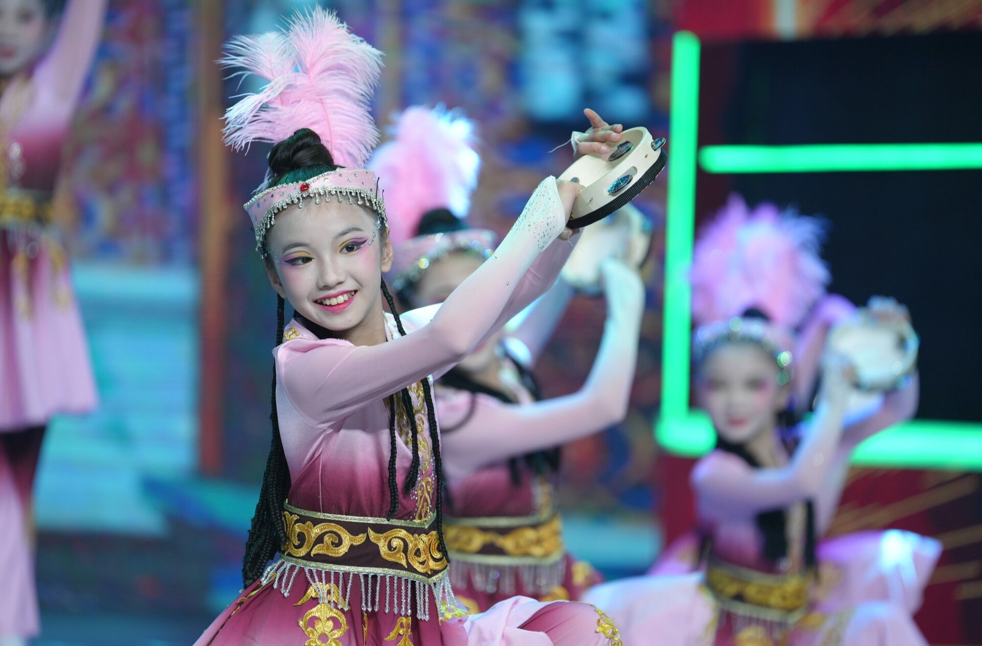 2025“花儿朵朵向太阳”少儿春晚集锦