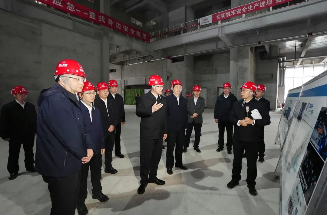 毛伟明调研建设中的湘江创新馆