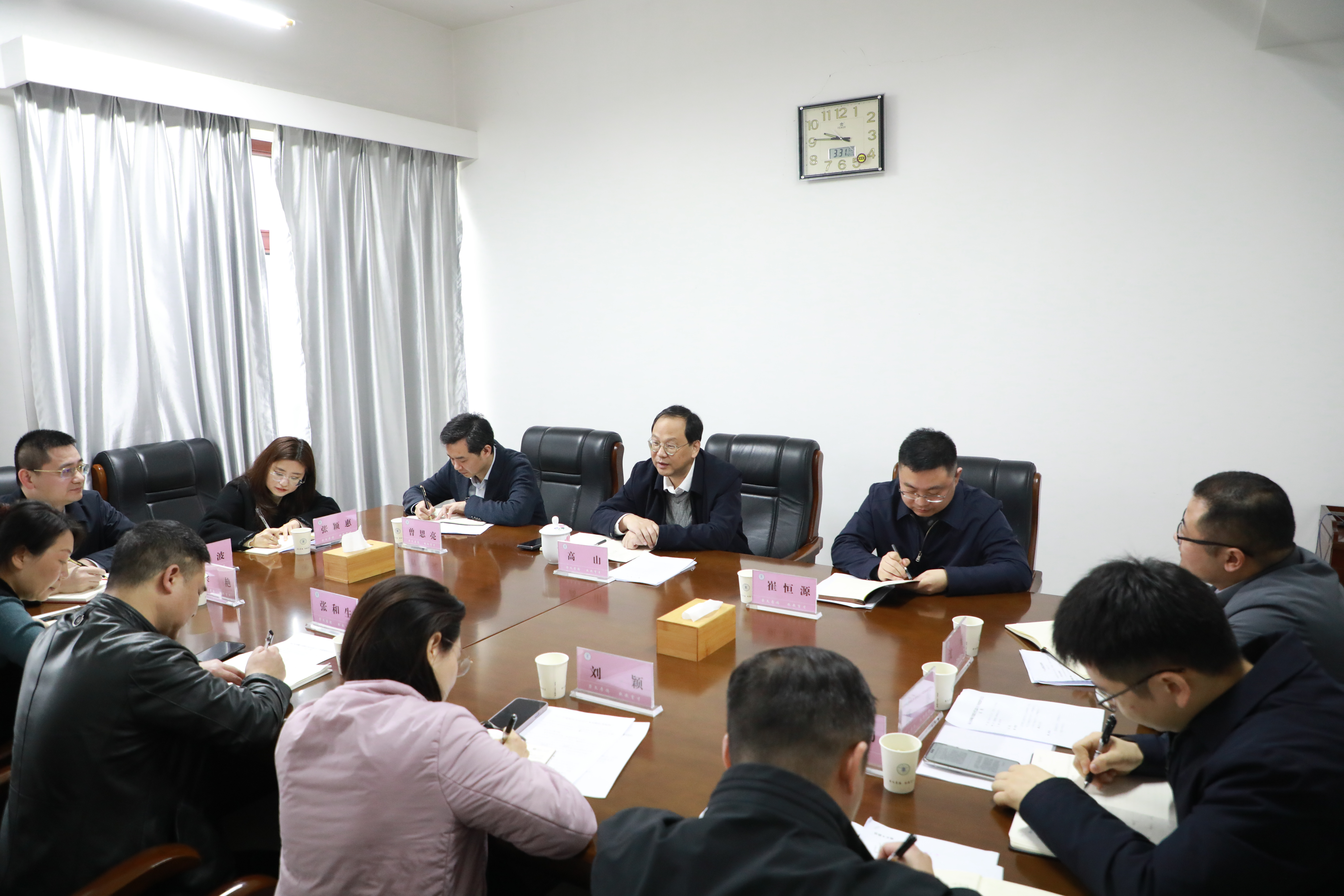 高山参加厅办公室和秘书处联合党支部组织生活会