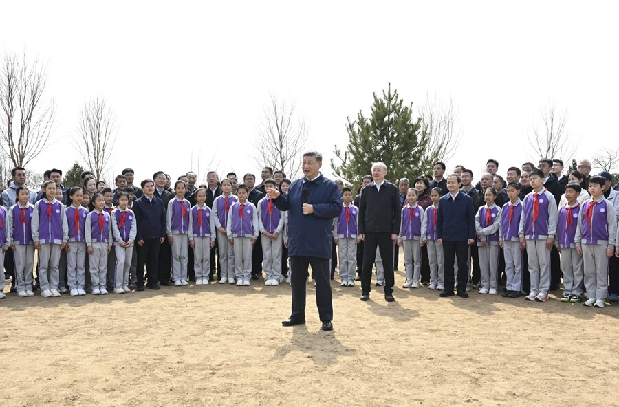 学习新语｜总书记植树护绿的故事