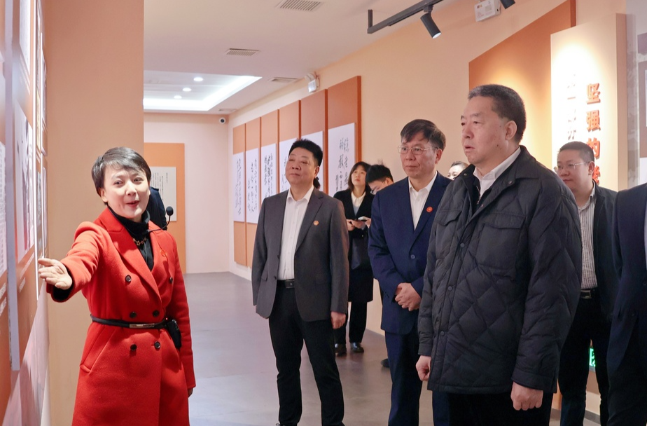 毛万春在部分高校调研