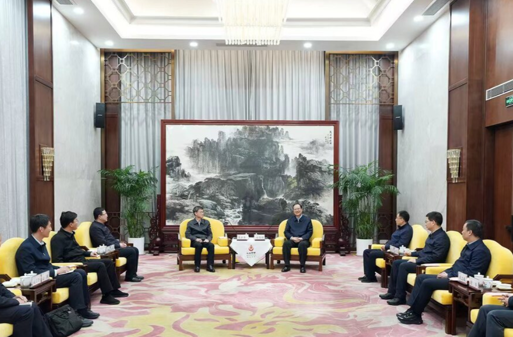 省政府与退役军人事务部举行工作会谈 毛伟明裴金佳出席