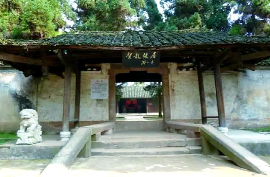 马桑树下，火把从未熄灭