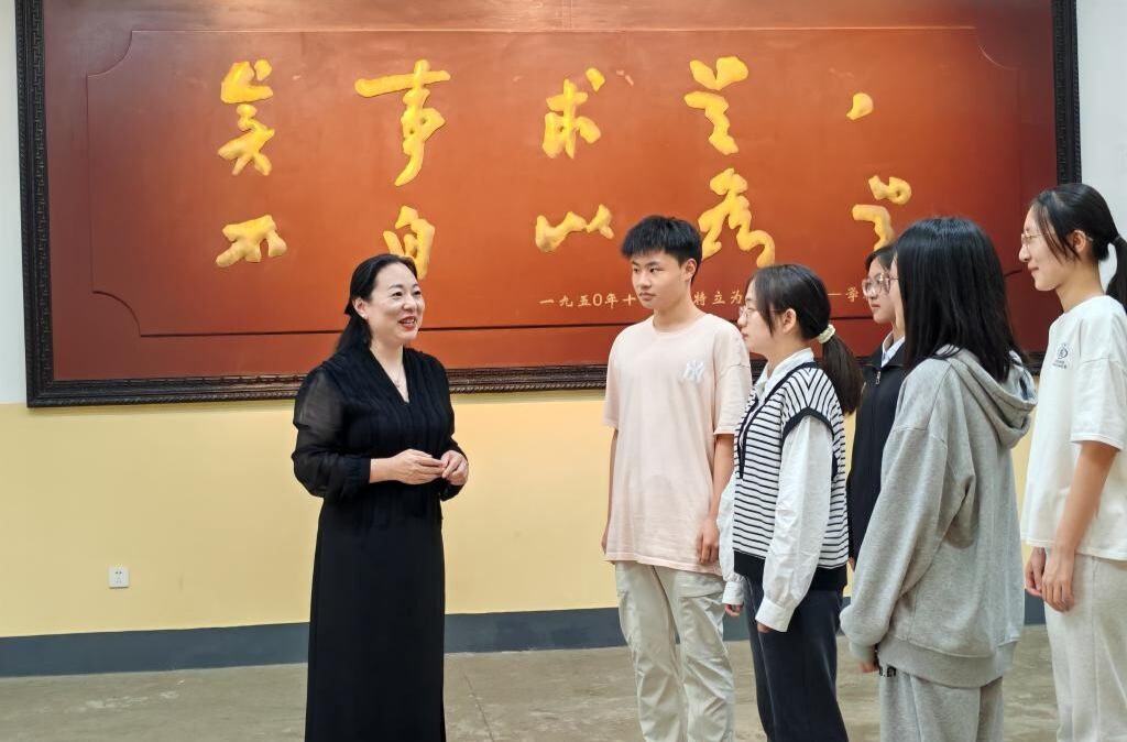 牢记嘱托,着力培养扎根湖南基础教育的“大先生”