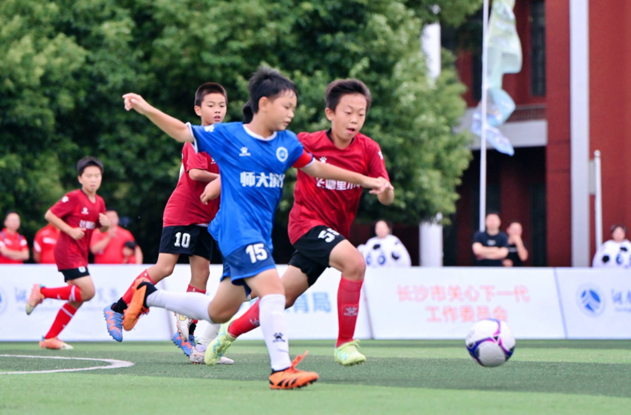 湖南试点推行学生运动能力达标：四年级须达一级，九年级须达四级