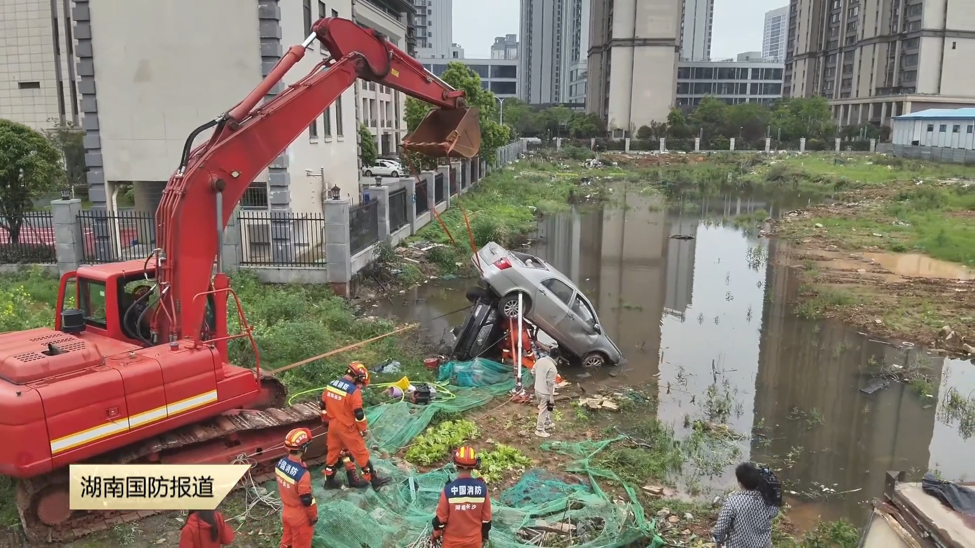 湖南省消防救援总队特勤支队——实战演练 锻造陆地搜救“尖兵”