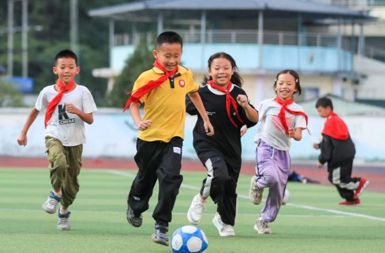 如何进一步引导青少年科学锻炼？这些政策来回应
