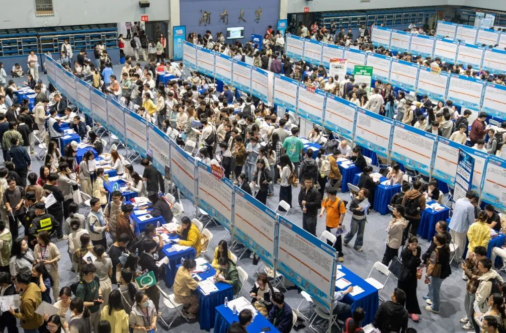 从三湘四水到山城重庆，湖南为何要跨越千里“揽才”？