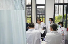 腿是软的 心是暖的——浏阳烟花爆竹企业爆炸事故伤员救治见闻