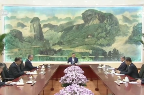 习近平会见联合国教科文组织总干事阿纳尼