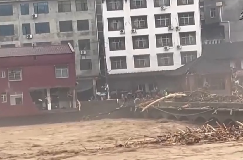 南方多地强降雨持续 各地多措并举筑牢安全防线