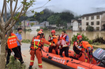 全省已累计转移5.94万人 强降雨将回到湘北、湘西北，需进一步做好防汛抗灾工作