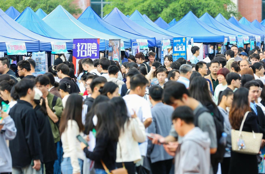 全力促进高校毕业生等重点群体就业创业！国务院就业促进和劳动保护工作领导小组印发通知