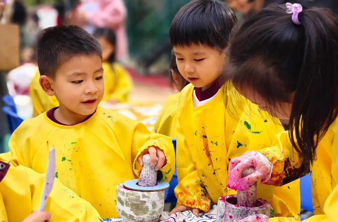 图说 | 孩子经常看电子屏幕对眼睛有何影响？