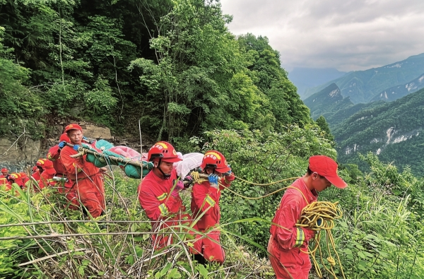 众志成城筑防线 风雨同舟护家园——湖南全力开展防汛抢险救援纪实