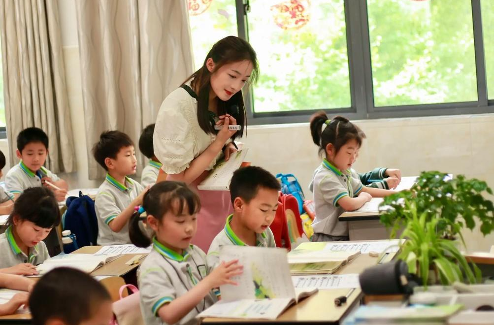 教育时评：以战略任务为统领加快推进《规划》实施