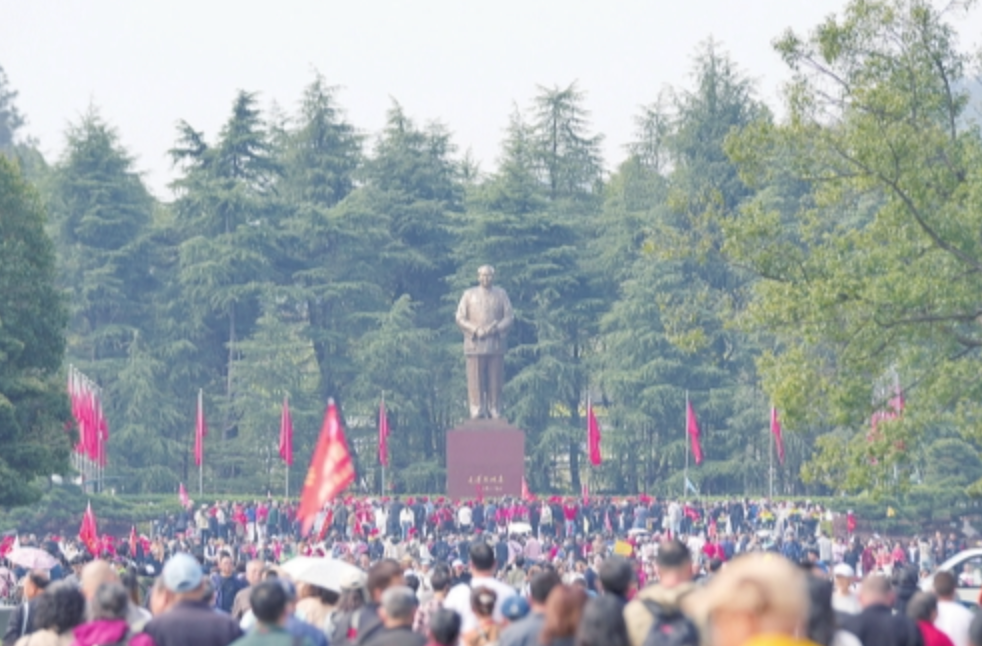 红旗漫卷处 青春向光行——一代代湖南共产党人以“青春之我”作答“百年之问”