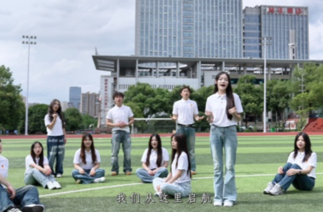 湖南校园好声音 | 湖南开放大学带来校友、知名音乐人袁树雄的原创作品《让学习伴随一生》