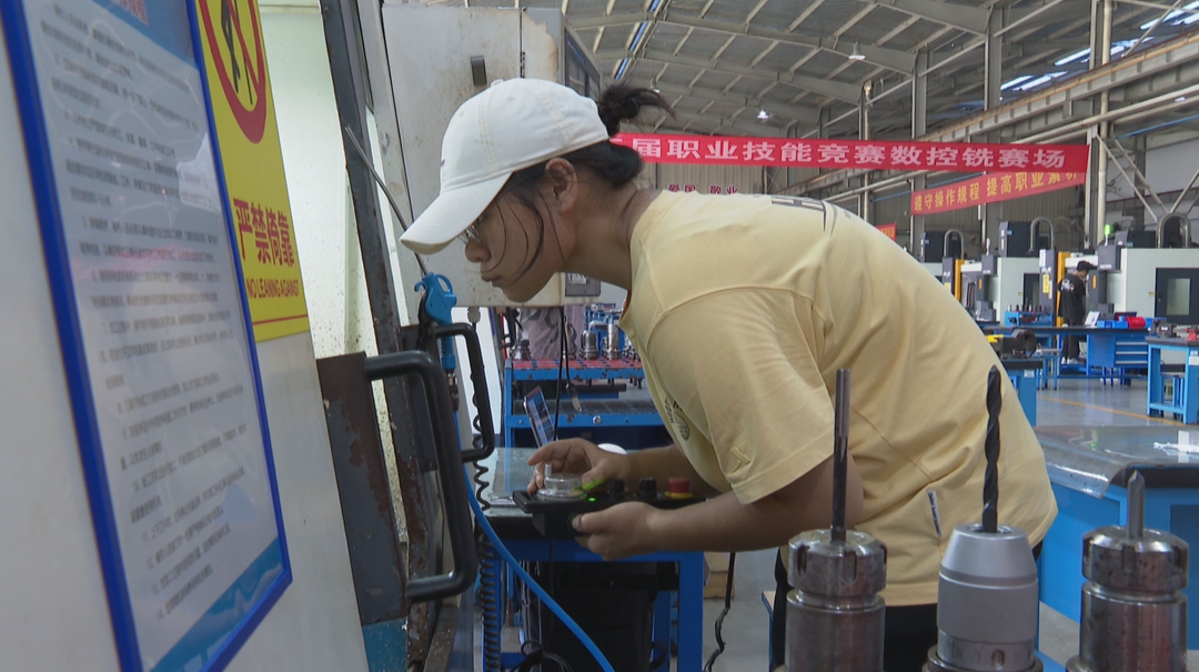 深耕实训练匠心 职校学子暑期淬炼硬核技能