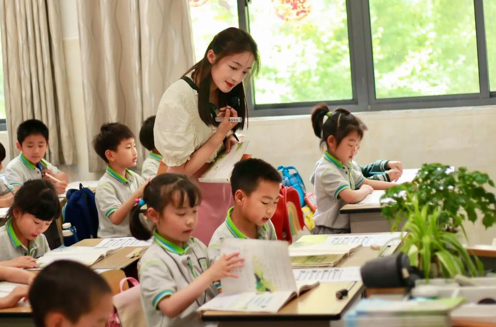 培养造就高素质专业化教师队伍 ——四论学习贯彻习近平总书记对基础教育工作重要指示精神