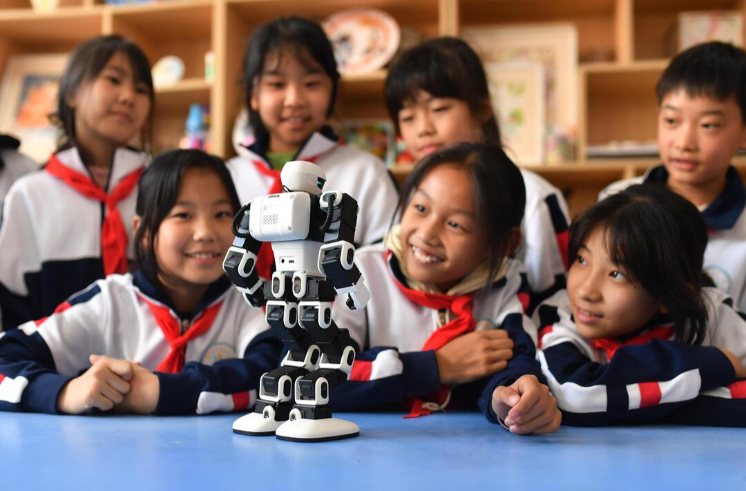 以“做中学”重塑科学课堂！《义务教育阶段科学教育“做中学”领航行动指南》专家解读来了→