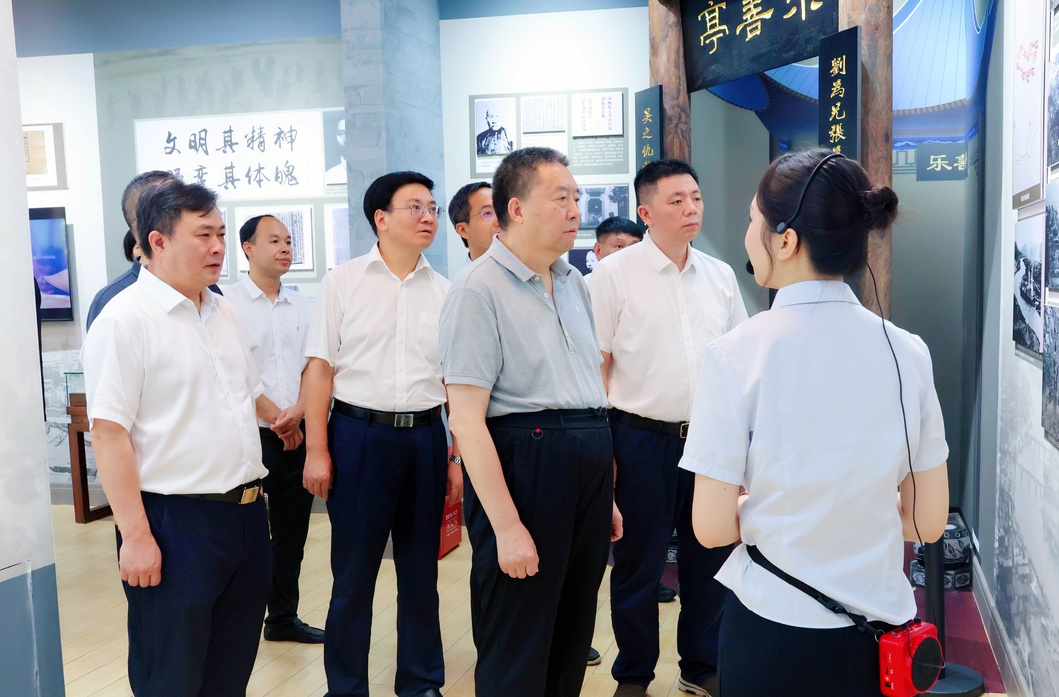 毛万春在娄底市调研