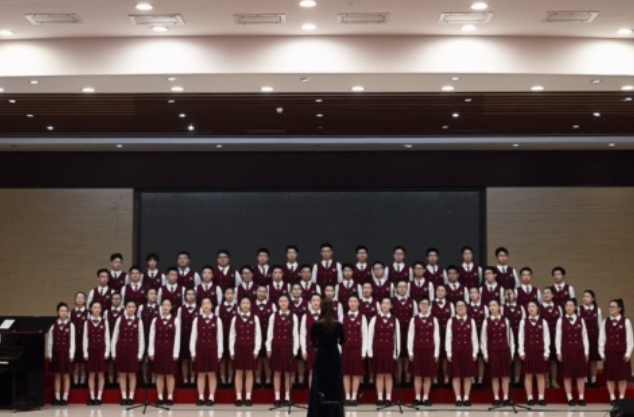 湖南校园好声音｜娄底市一中唱响校歌《放飞梦想，扬帆远航》