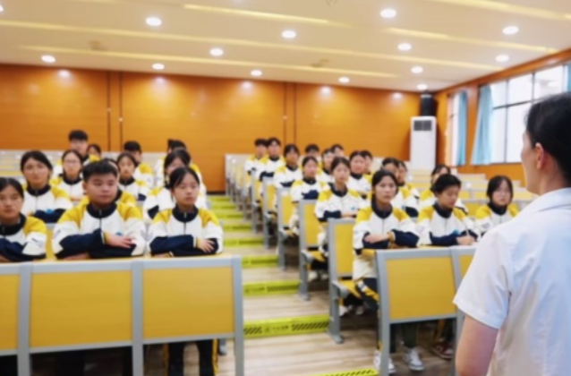 湖南校园好声音｜湘潭生物机电学校唱响改编曲目《New School》