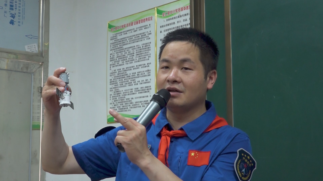 于海琳：把航天火种播撒在家乡热土