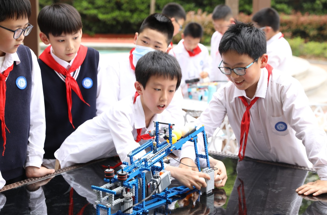 以“做中学”全面提升中小学生科学素养