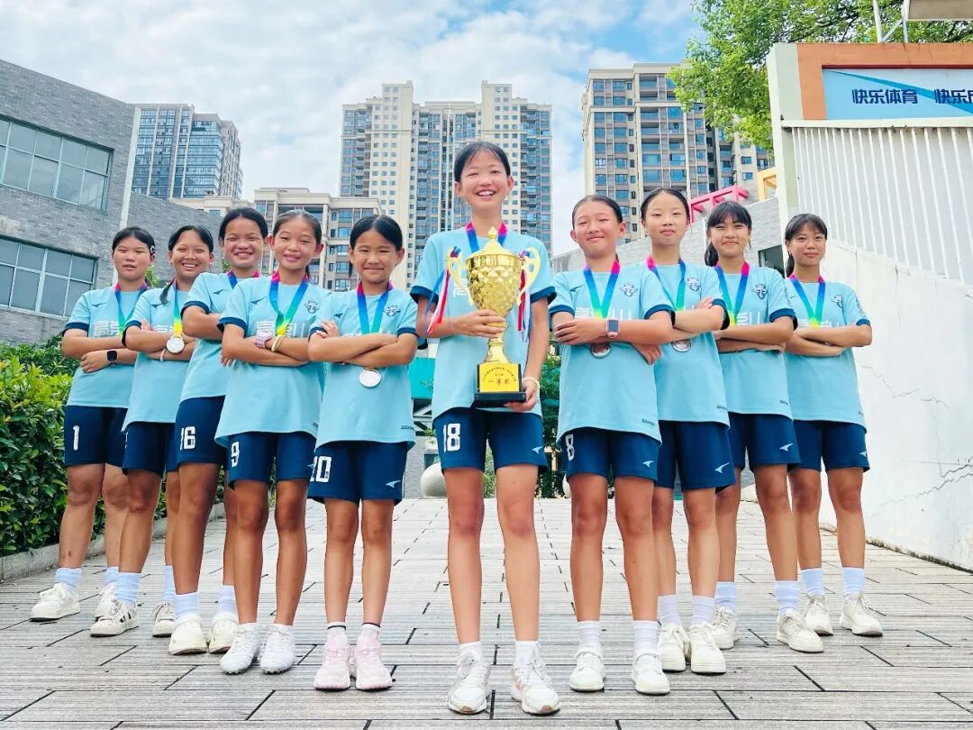 追逐长风——一支乡镇小学女足的崛起之路