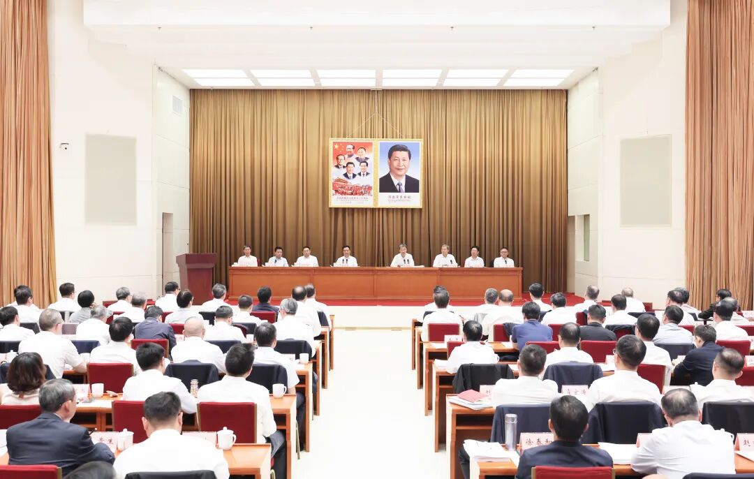 教育对口支援西藏工作会议暨教育系统援藏干部人才座谈会在拉萨召开