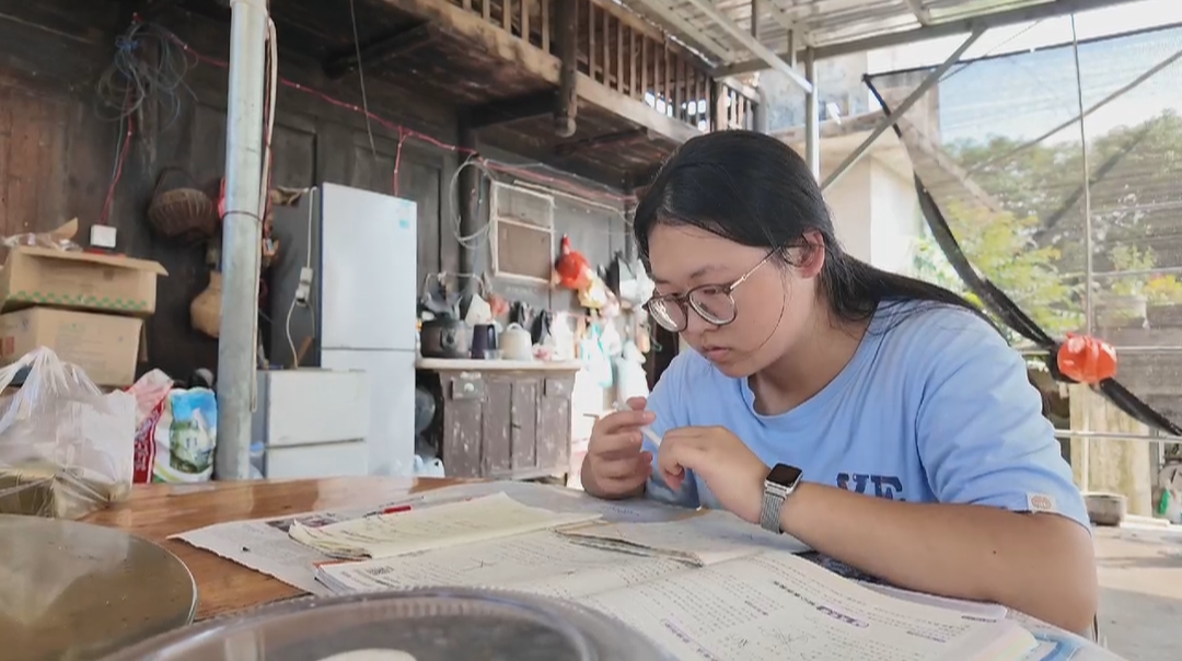 湘窖·我的大学梦：18岁阳光女孩逆境追梦