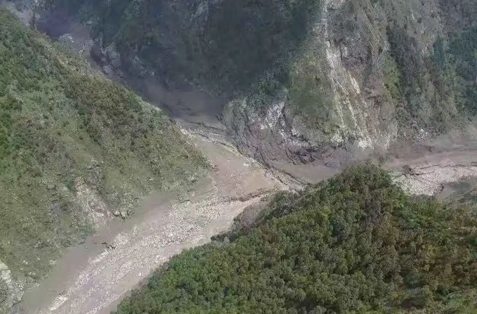 直击西藏吉隆泥石流灾害四大关切