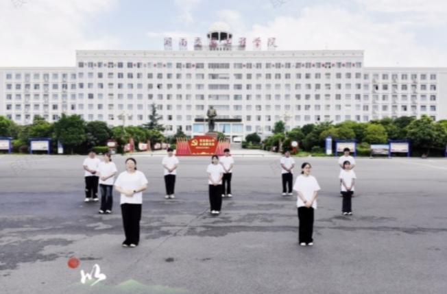 湖南校园好声音｜湖南交通工程学院唱响《第一杯敬我的故乡》