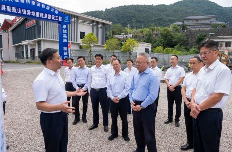 沈晓明赴石门县调研指导暴雨洪涝灾害受灾群众转移安置工作