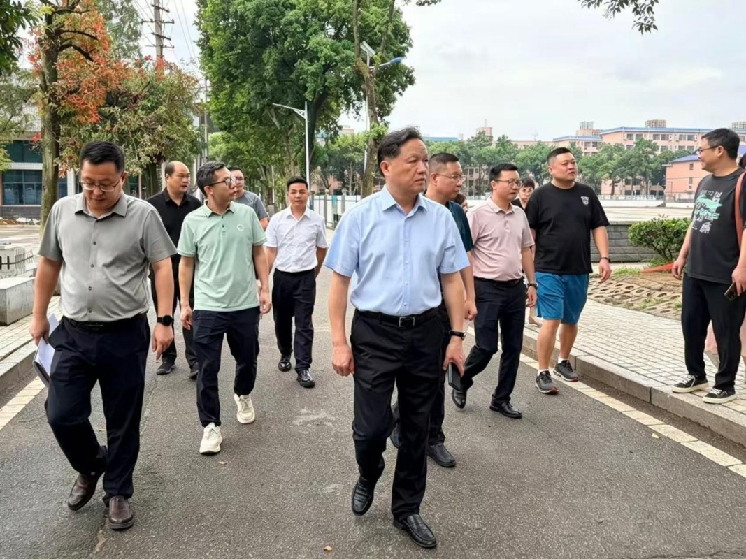 湖南生物机电校长史明清带队开展新学期开学保障工作与校园安全检查