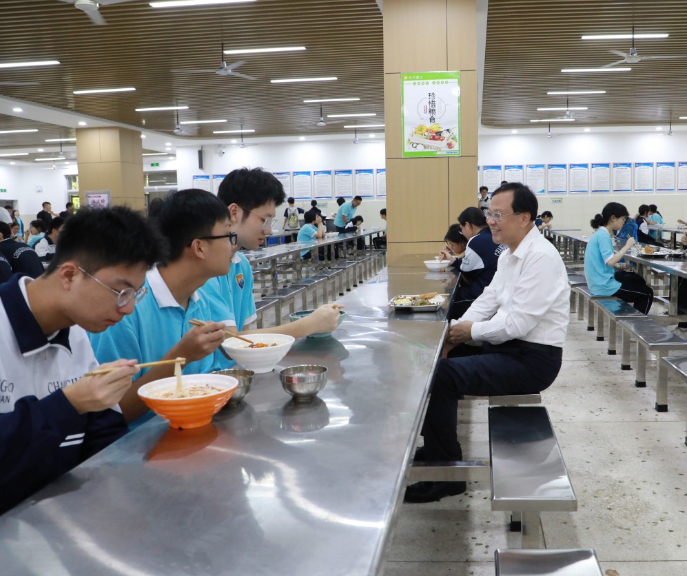 高山在长沙、怀化调研大中小学开学工作时强调：以更强责任担当、更实工作举措确保开学平稳顺利
