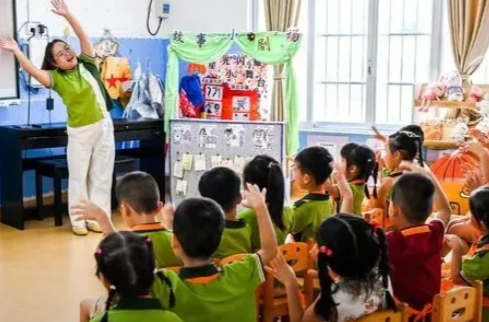 总书记的关切·落地的回响 | 启智润心 弘扬教育家精神当好学生引路人