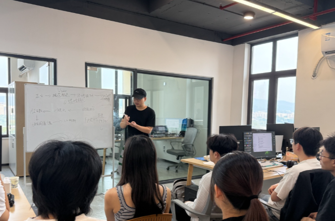 湖南大学生出手，让AI写的论文藏不住