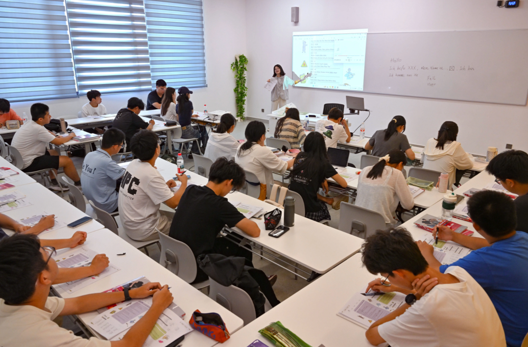 中国教育,正在主动“出圈”