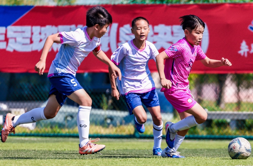 2026长沙青少年足球联赛总决赛：绿茵逐梦！星城少年激战国庆赛场